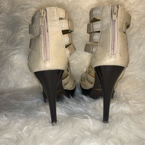 Women's Size 7.5 Heels - Picture 3 of 6